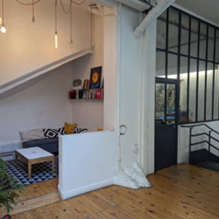 Bureau privé 20 m² 6 postes Coworking Rue Joseph de Maistre Paris 75018 - photo 5